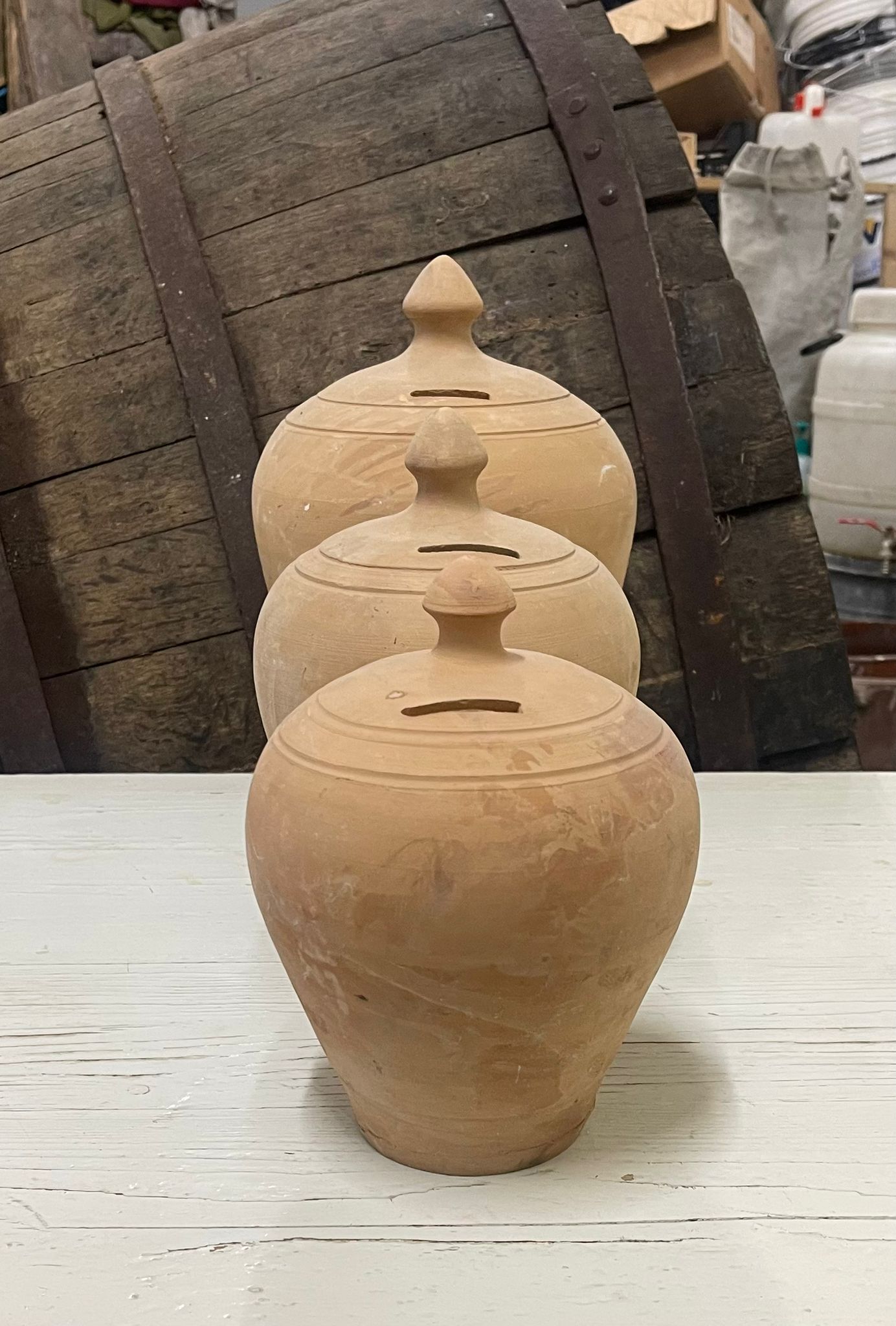 Salvadanai artigianali storici in terracotta naturale